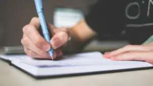 Rekomendasi 4 Teknik Mencatat Materi yang Efektif