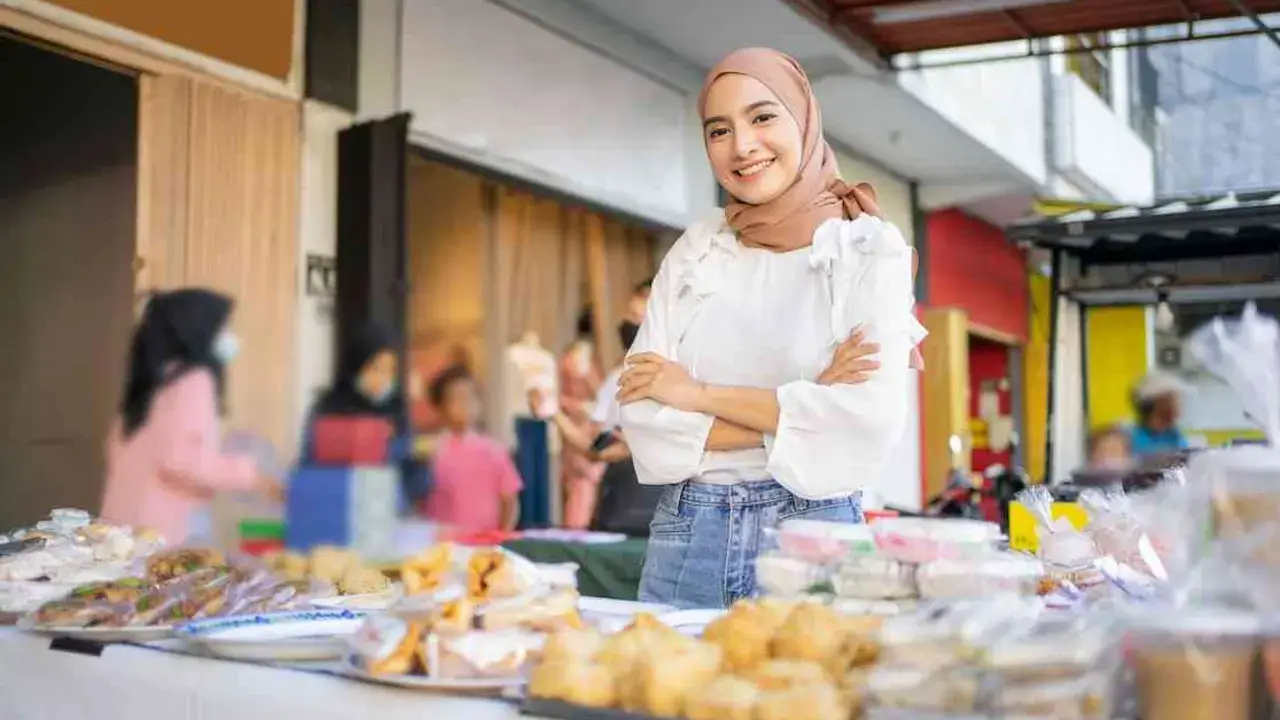 Berjualan Takjil di Sekitar Kampus